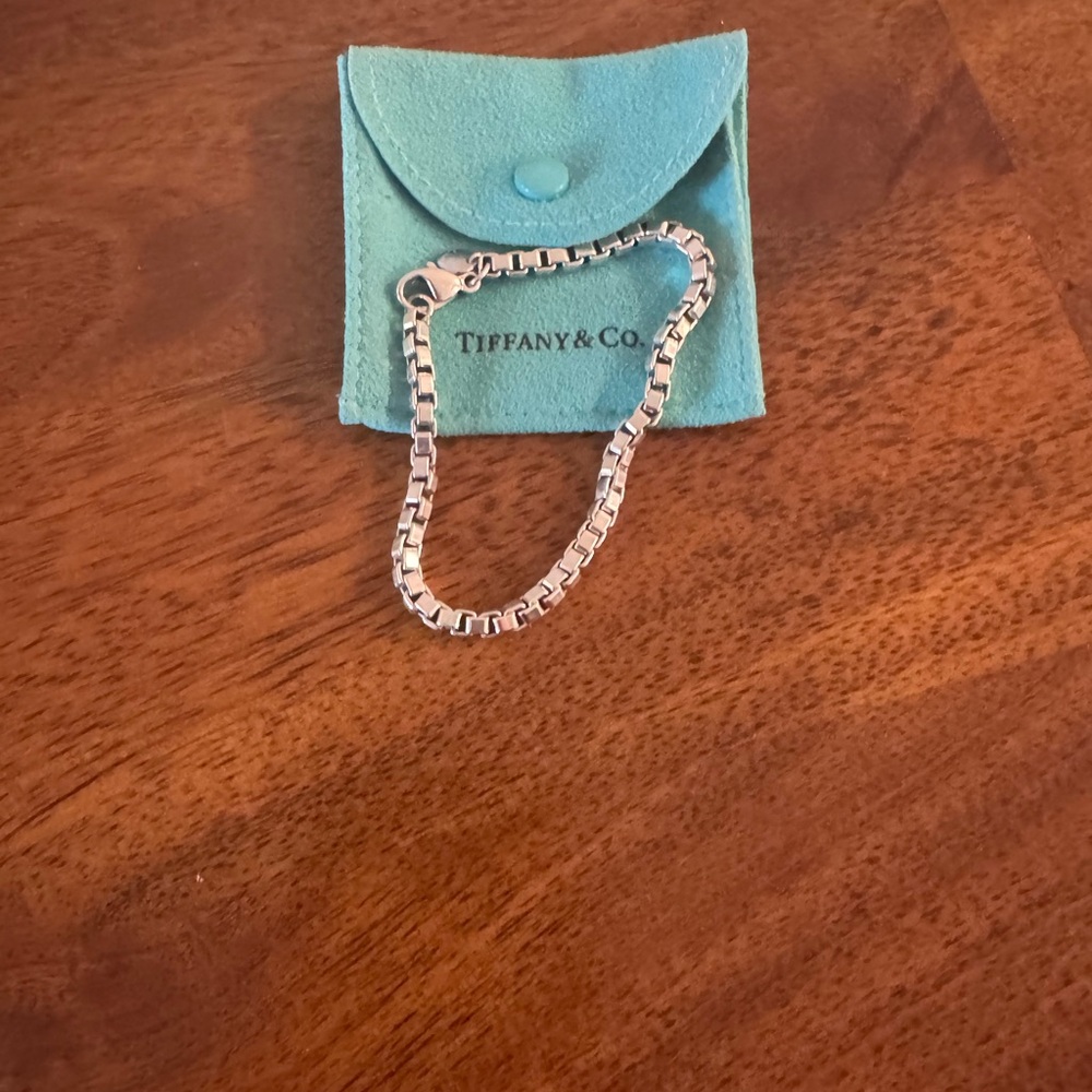 Tiffany & Co. Silver Chain Bracelet with Teal Pouch